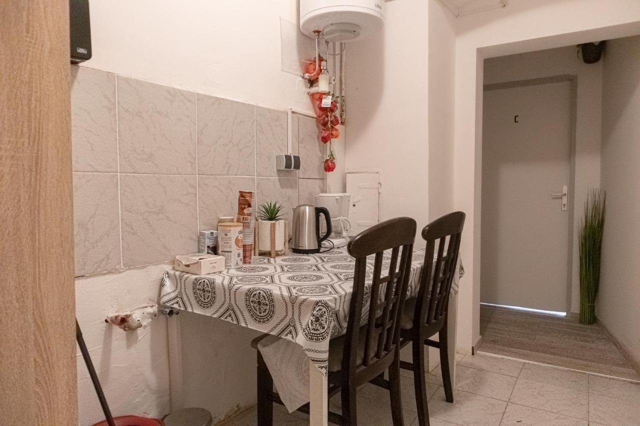 Cozy Room @ Hauptbahnhof - Well Situated & Central Vienne Extérieur photo